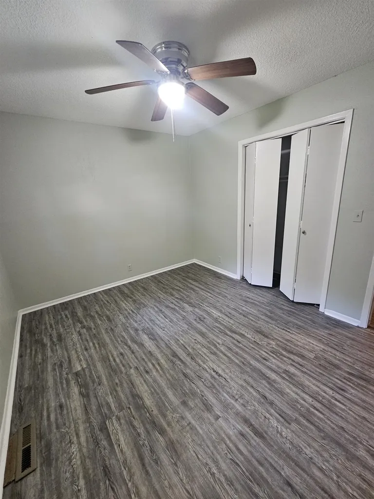 926 Money Avenue Augusta KS 67010