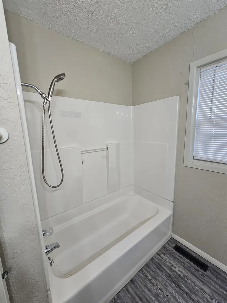 926 Money Avenue Augusta KS 67010
