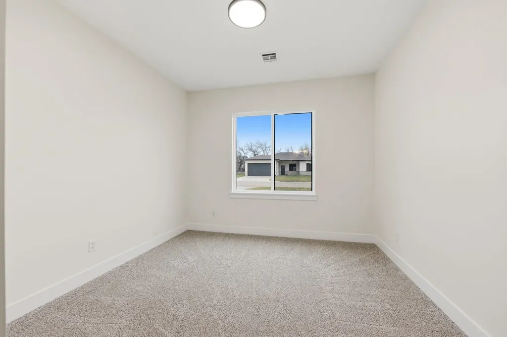 620 Elmwood Street Park City KS 67147-1124
