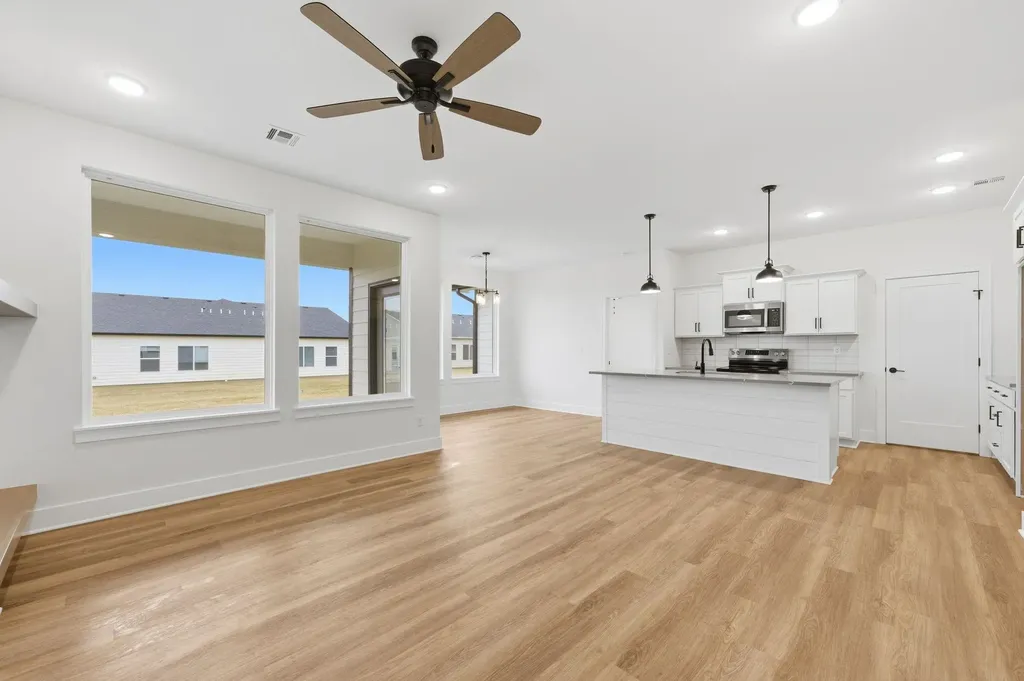 620 Elmwood Street Park City KS 67147-1124