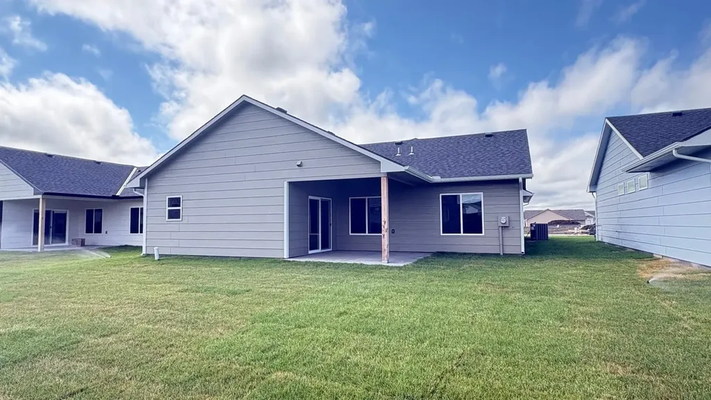 8980 E Forbes Circle Bel Aire KS 67226