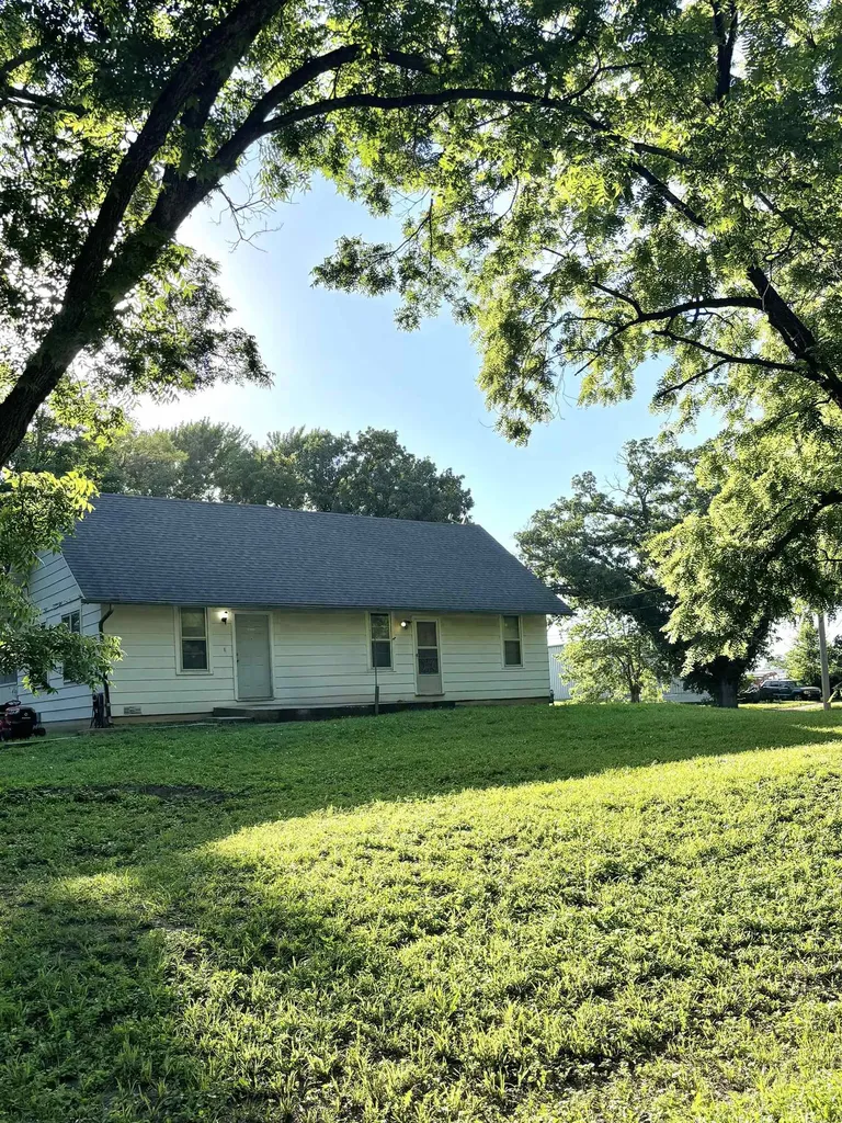 1029 N Orient El Dorado KS 67042