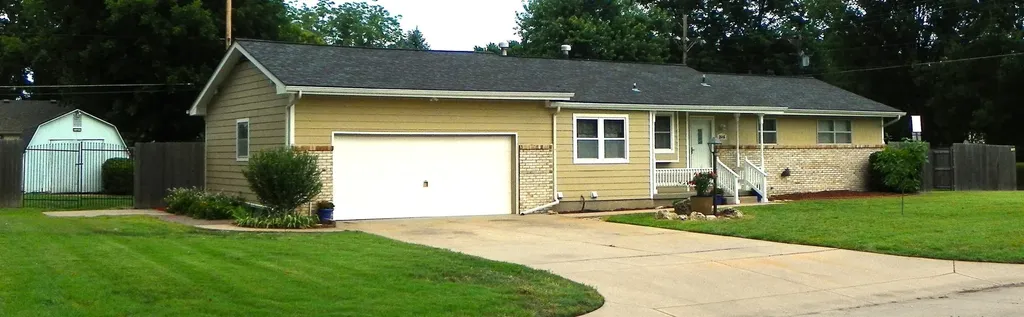 2646 S Pattie Avenue Wichita KS 67216-1242