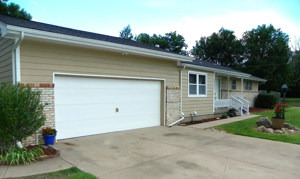 2646 S Pattie Avenue Wichita KS 67216-1242