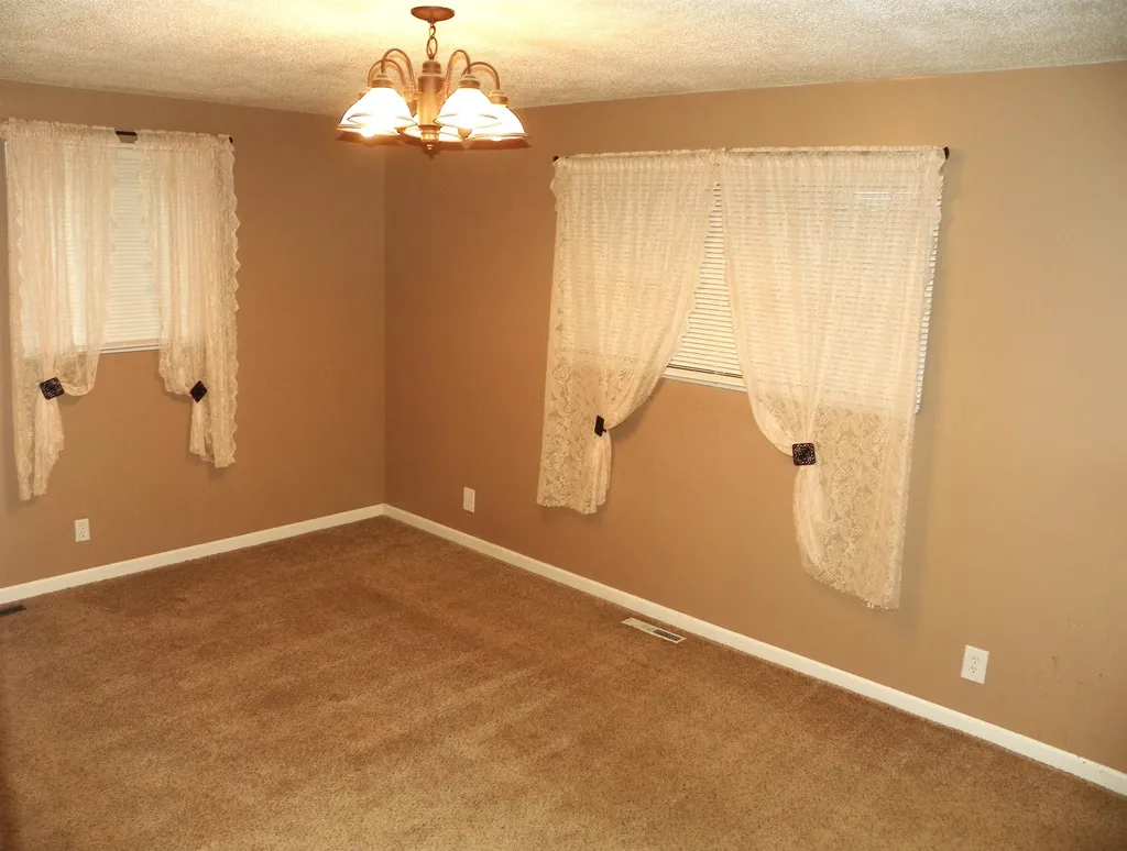 2646 S Pattie Avenue Wichita KS 67216-1242