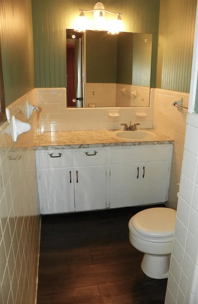 2646 S Pattie Avenue Wichita KS 67216-1242