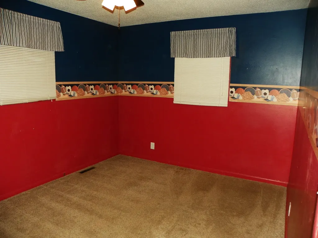 2646 S Pattie Avenue Wichita KS 67216-1242