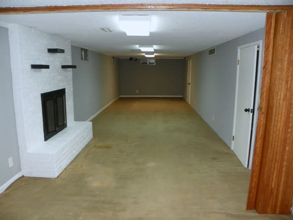 2646 S Pattie Avenue Wichita KS 67216-1242