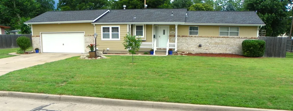 2646 S Pattie Avenue Wichita KS 67216-1242
