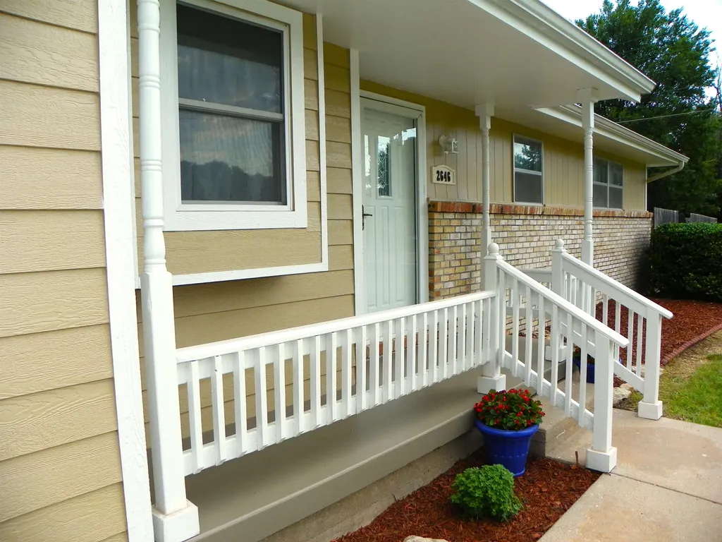 2646 S Pattie Avenue Wichita KS 67216-1242