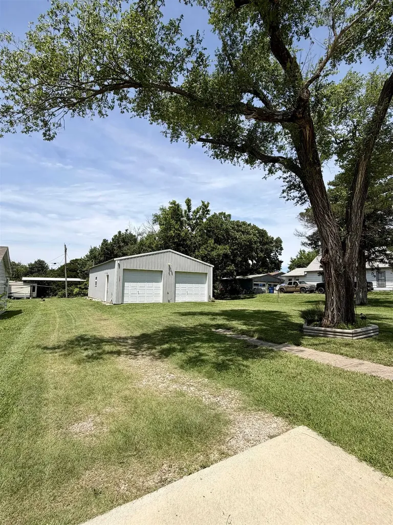 1510 N Main Street Eureka KS 67045