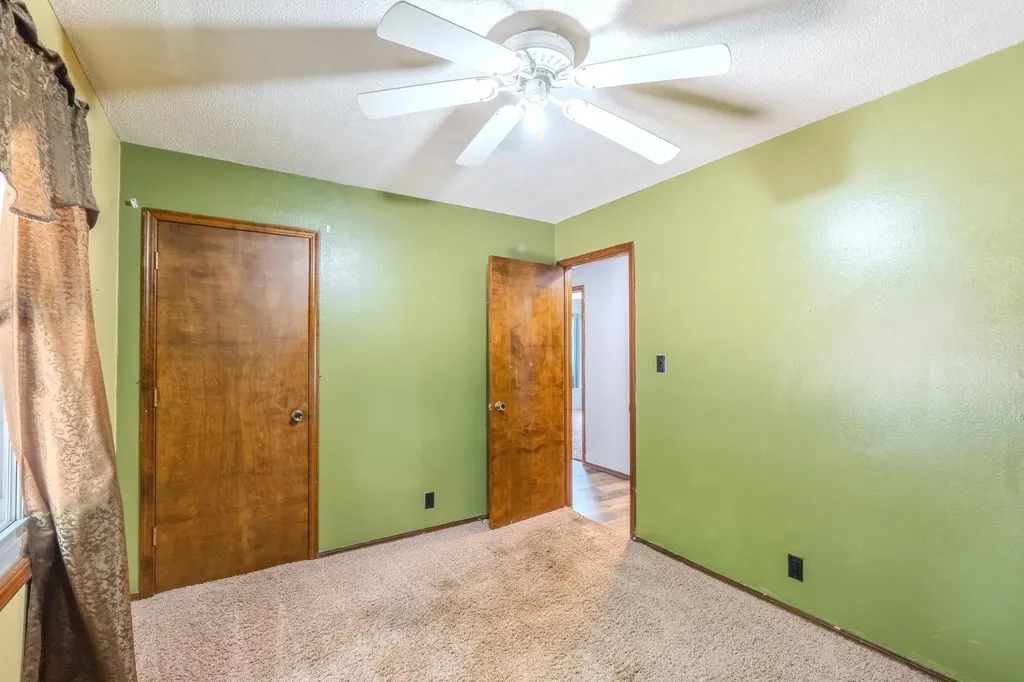1003 Highland Drive Arkansas City KS 67005