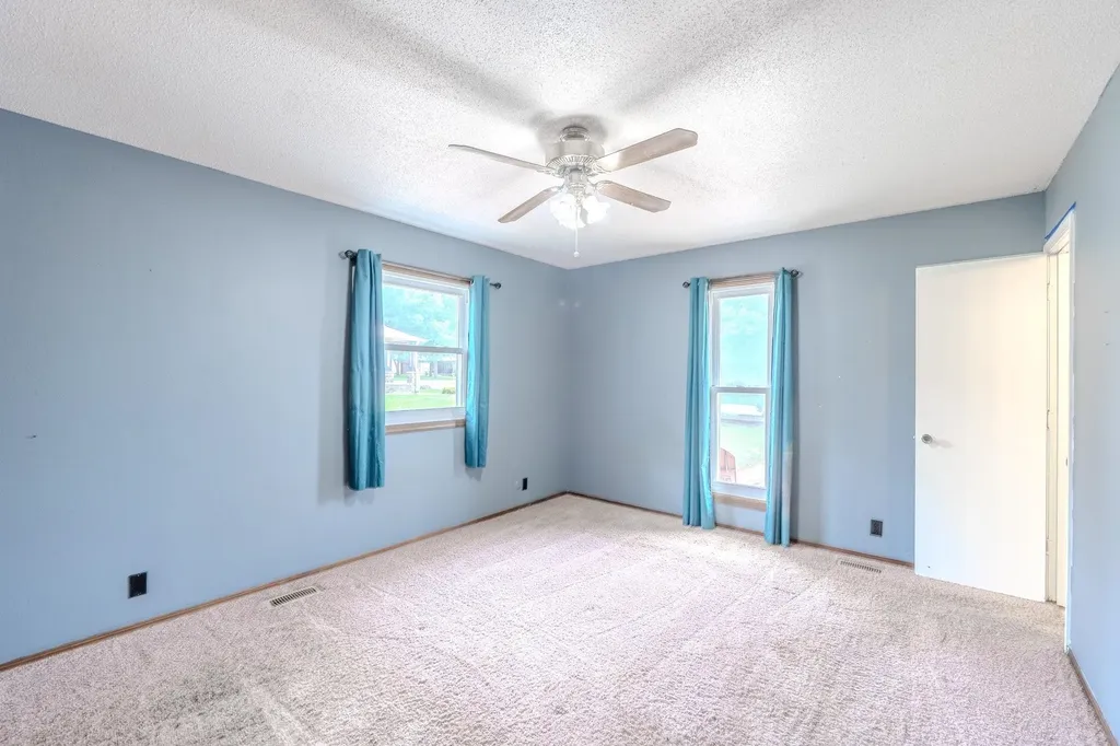 1003 Highland Drive Arkansas City KS 67005