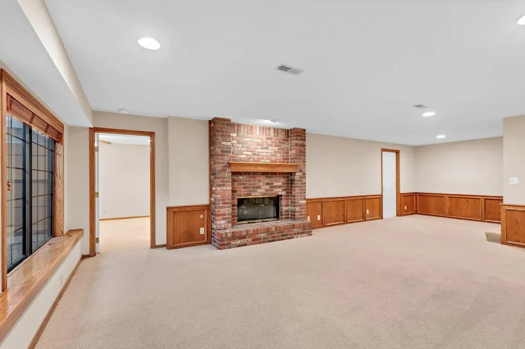 8909 E Bradford Circle Wichita KS 67206