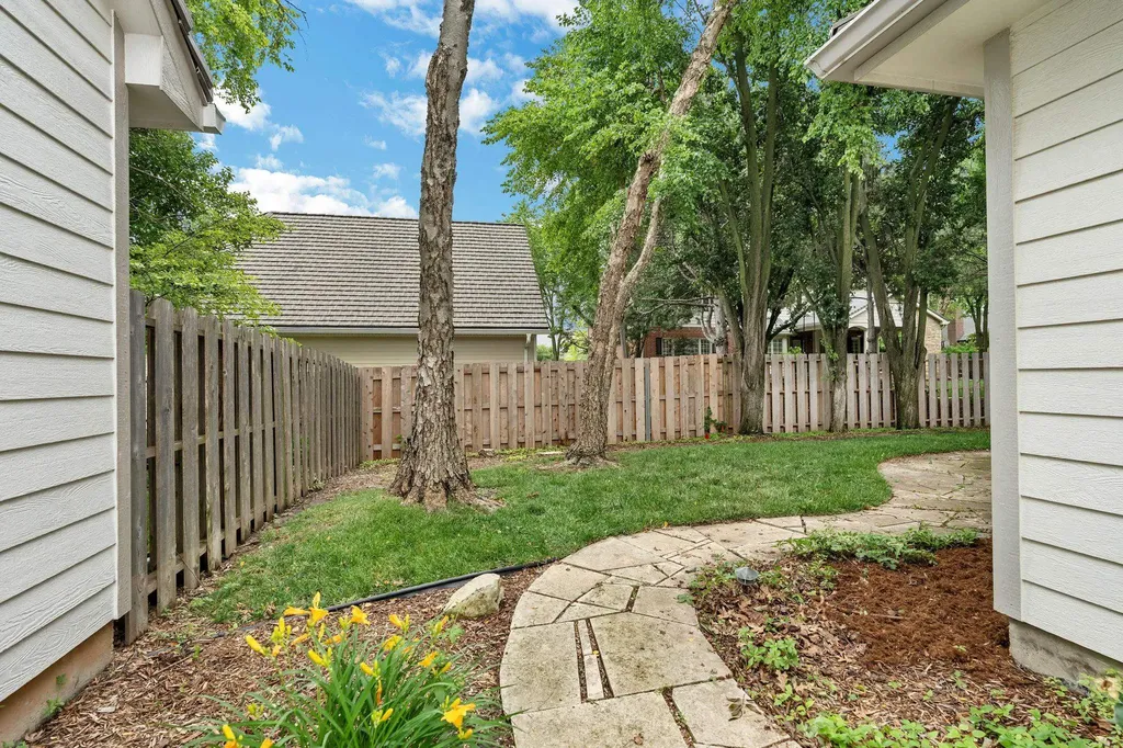 8909 E Bradford Circle Wichita KS 67206