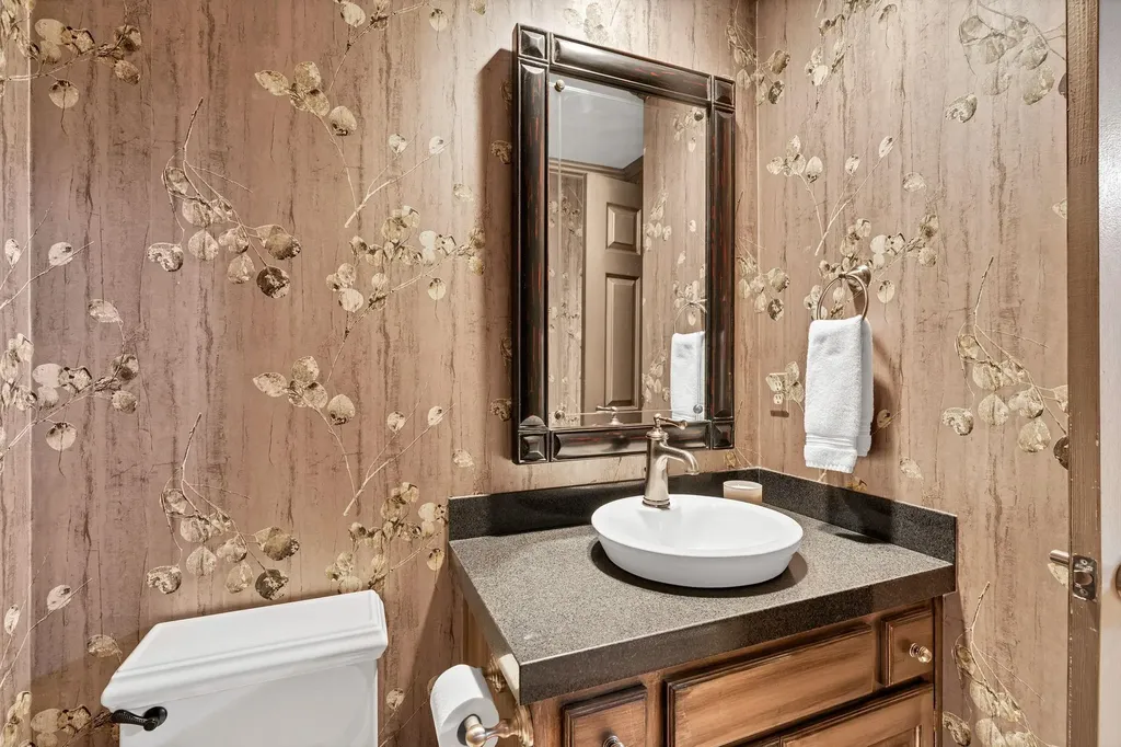 8909 E Bradford Circle Wichita KS 67206