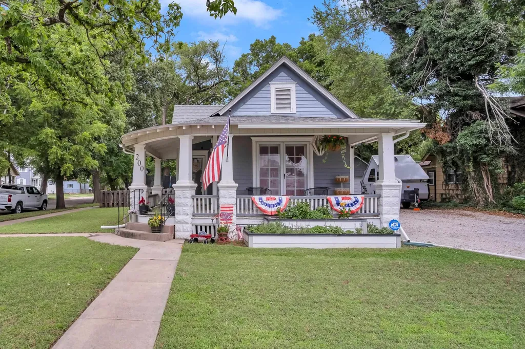 200 Allison Newton KS 67114