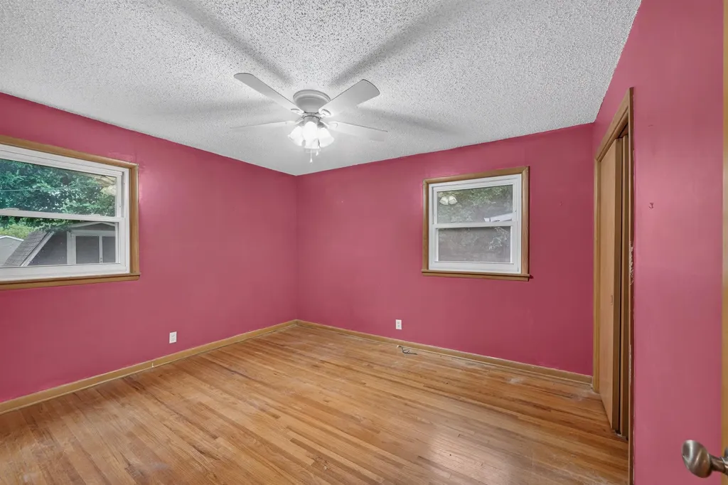 2218 S Elpyco Wichita KS 67218