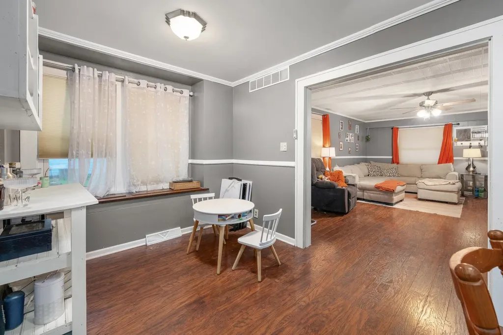 519 N C Wellington KS 67152