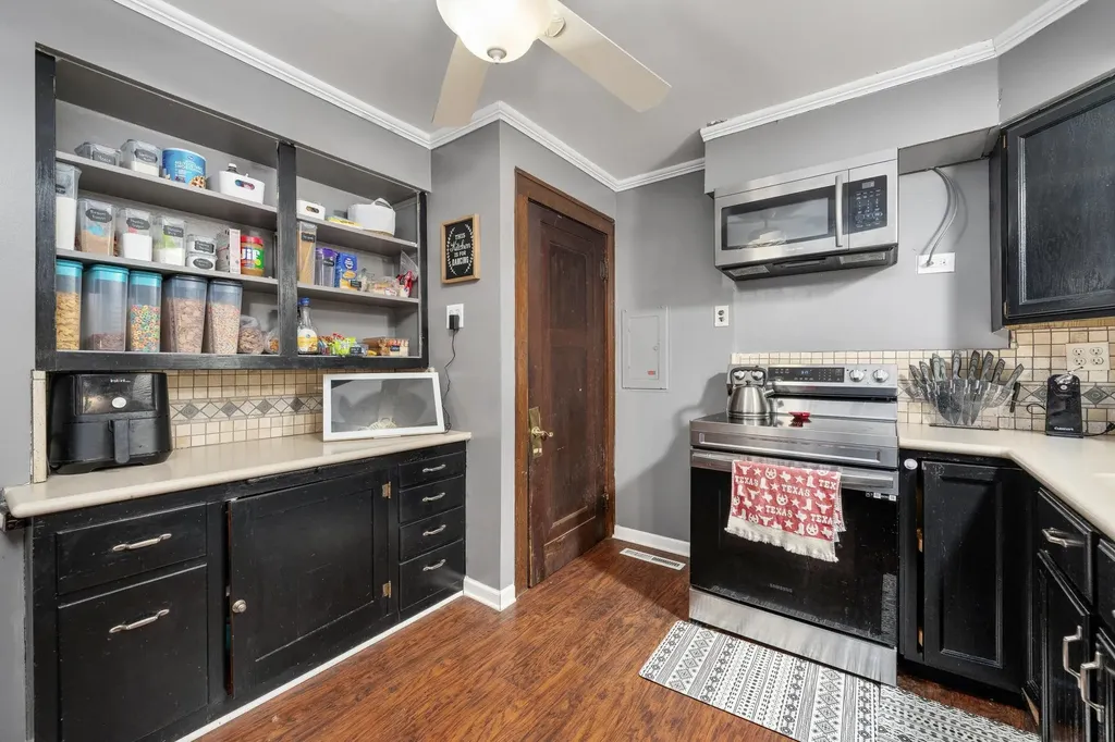 519 N C Wellington KS 67152
