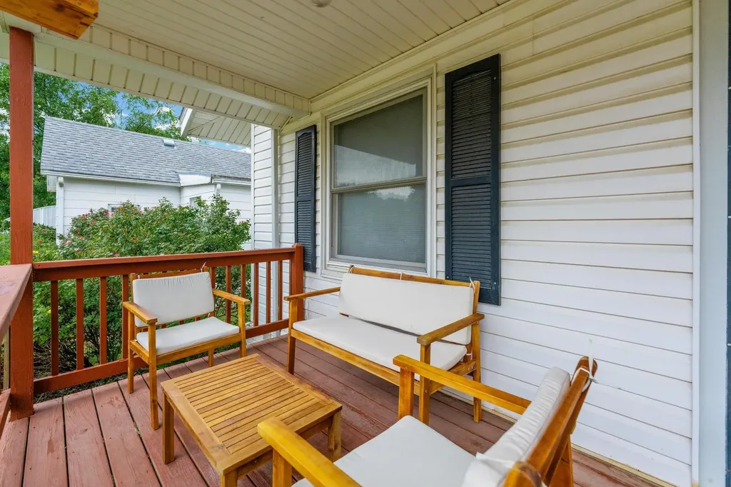 519 N C Wellington KS 67152