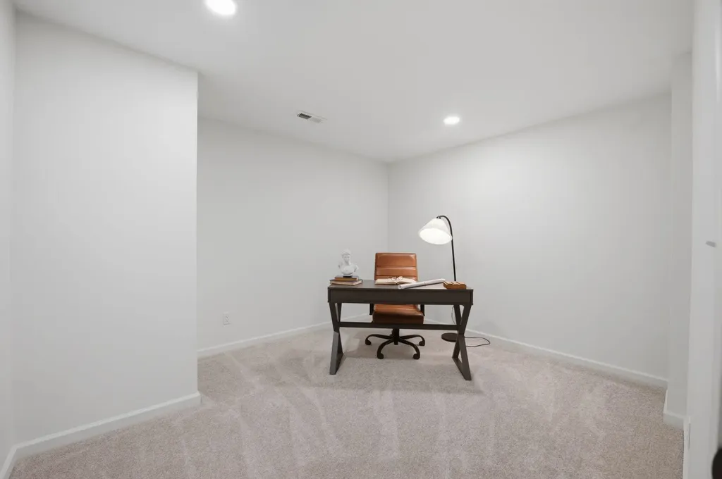 2639 N Woodridge Wichita KS 67226