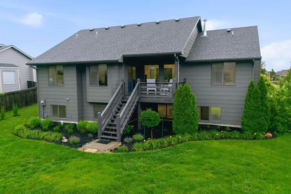 2639 N Woodridge Wichita KS 67226
