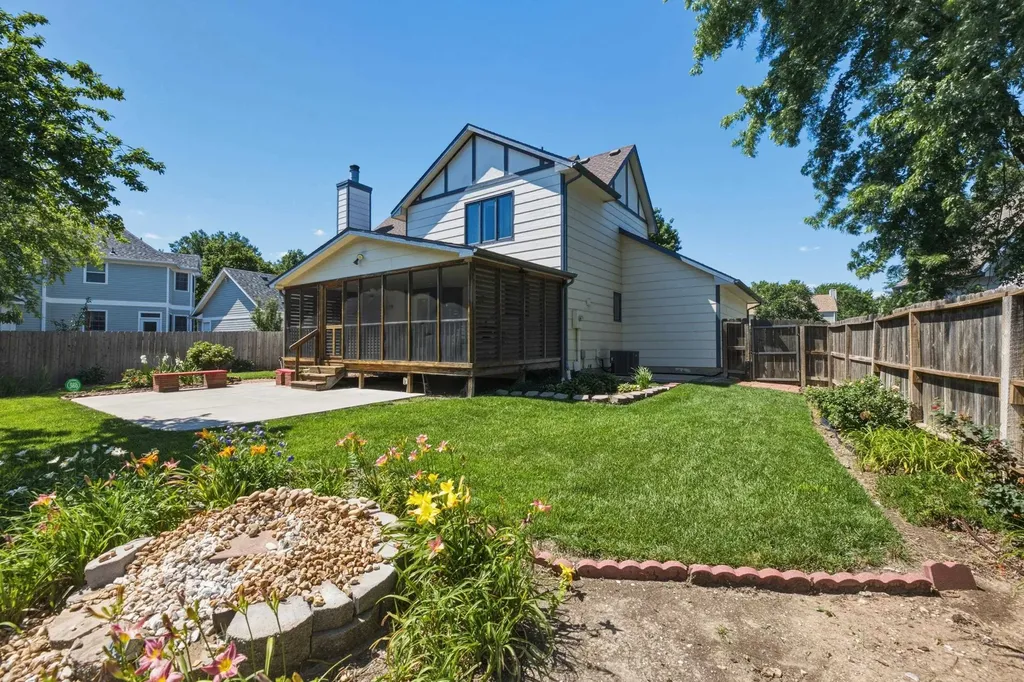 4022 N Rushwood Circle Wichita KS 67226-2428