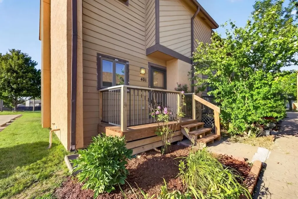 2405 S Capri Wichita KS 67210