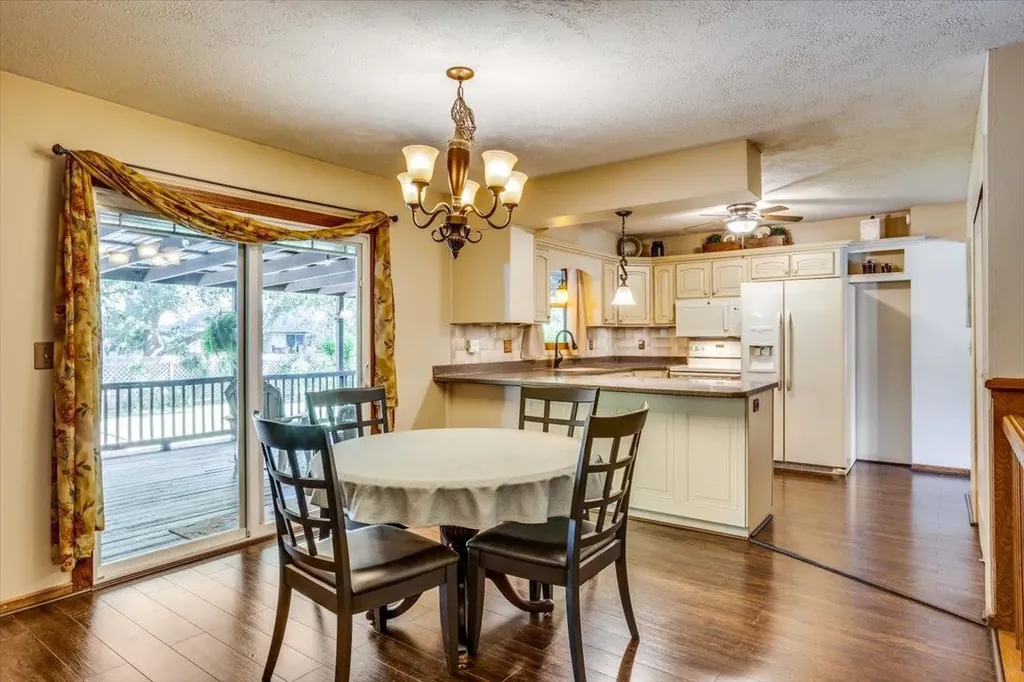 250 N Woodchuck Street Wichita KS 67212