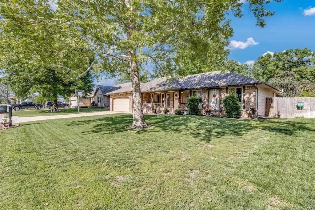 250 N Woodchuck Street Wichita KS 67212