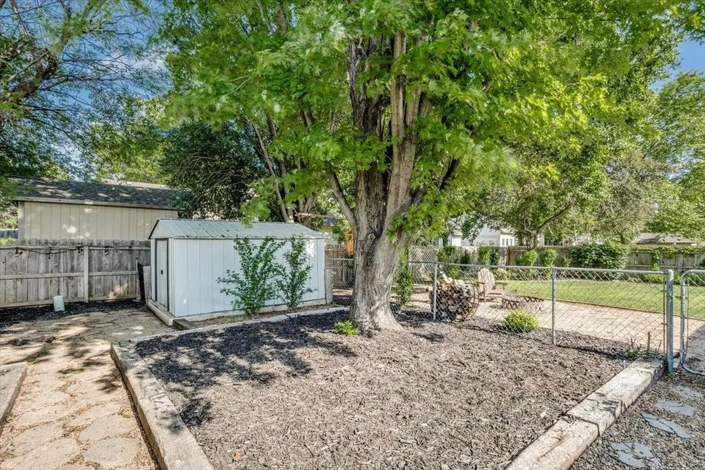 250 N Woodchuck Street Wichita KS 67212