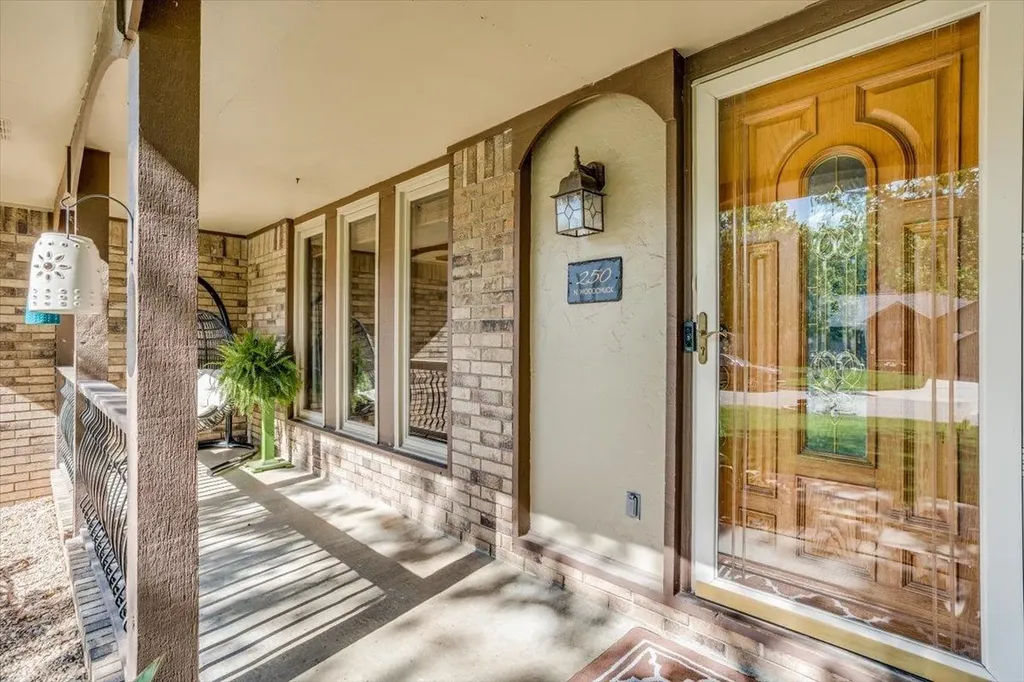 250 N Woodchuck Street Wichita KS 67212