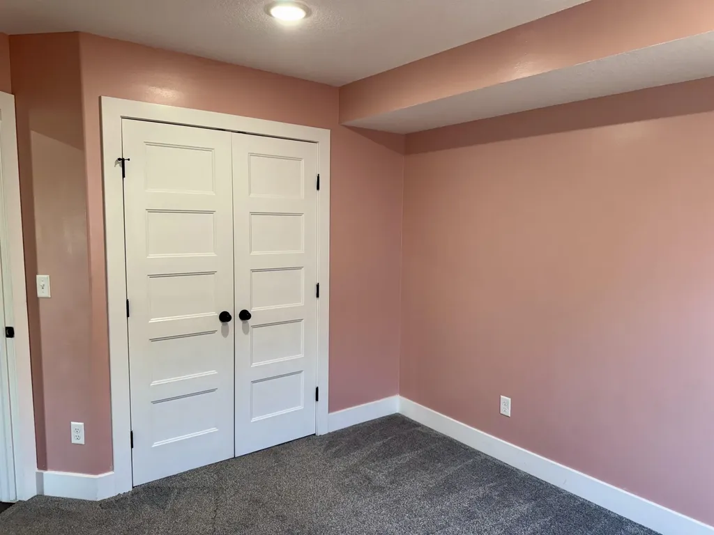 4429 S Mount Carmel Wichita KS 67217