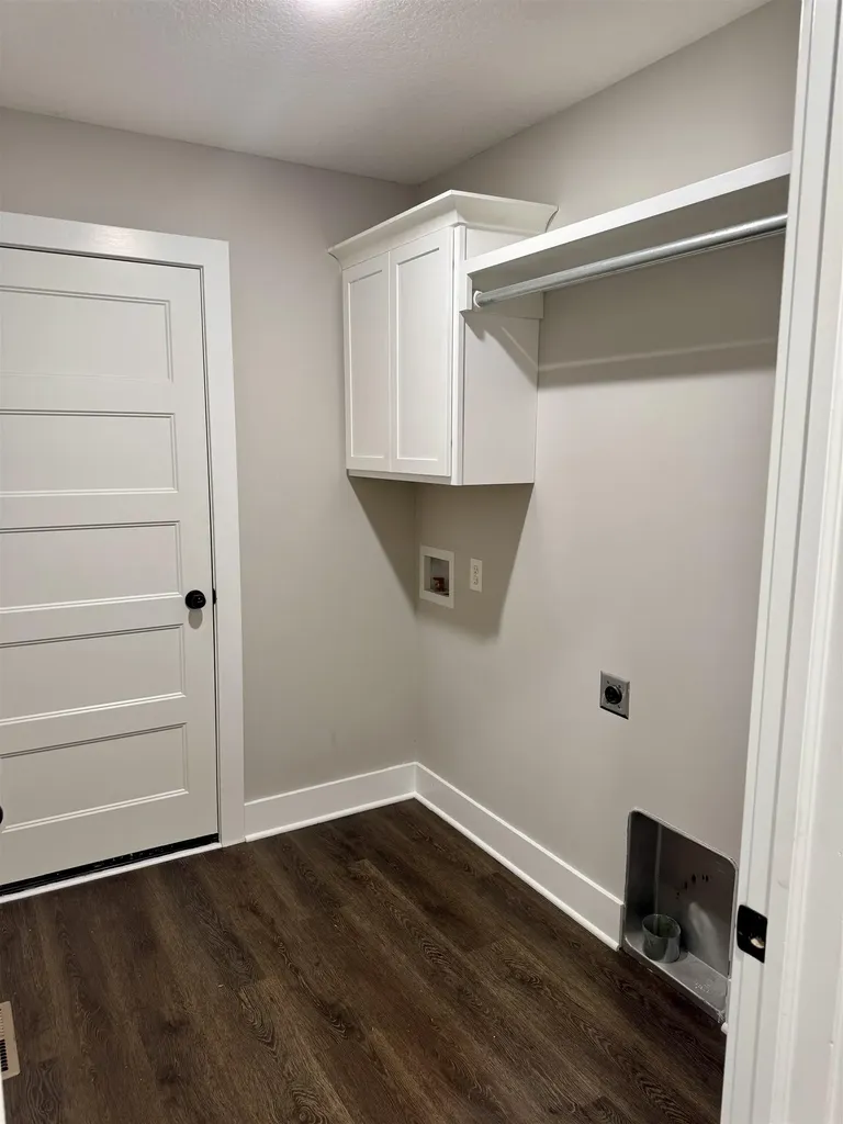 4429 S Mount Carmel Wichita KS 67217
