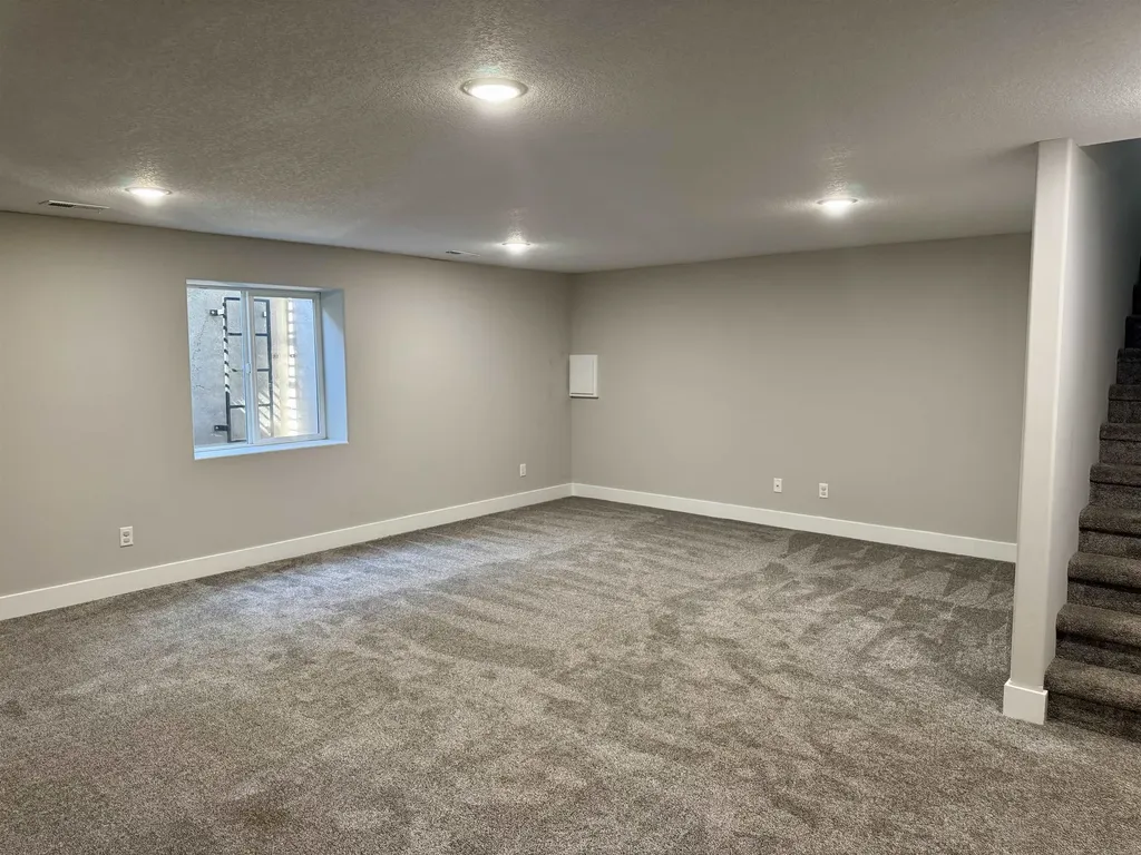 4429 S Mount Carmel Wichita KS 67217