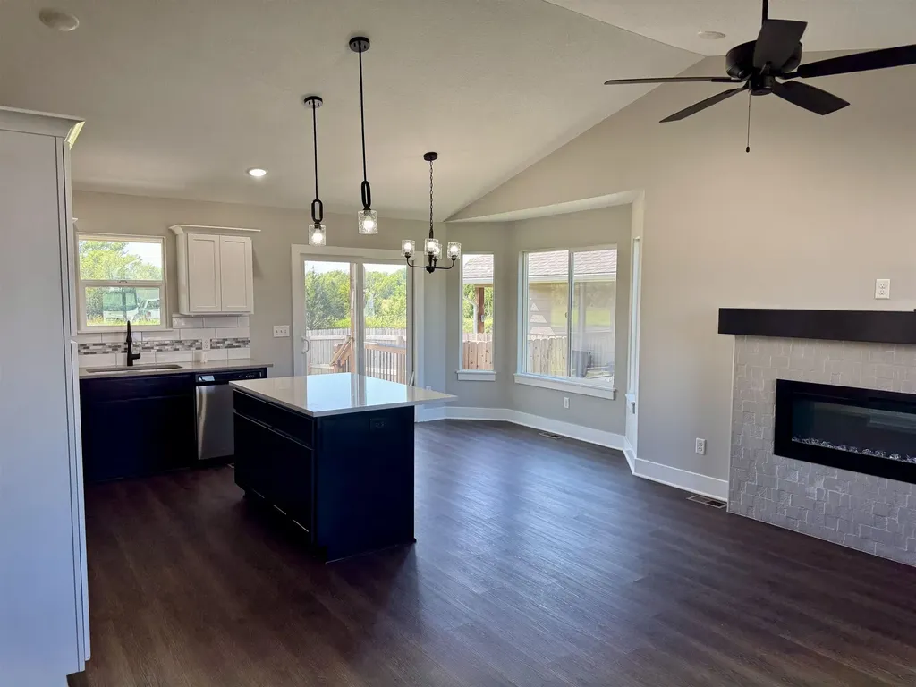 4429 S Mount Carmel Wichita KS 67217