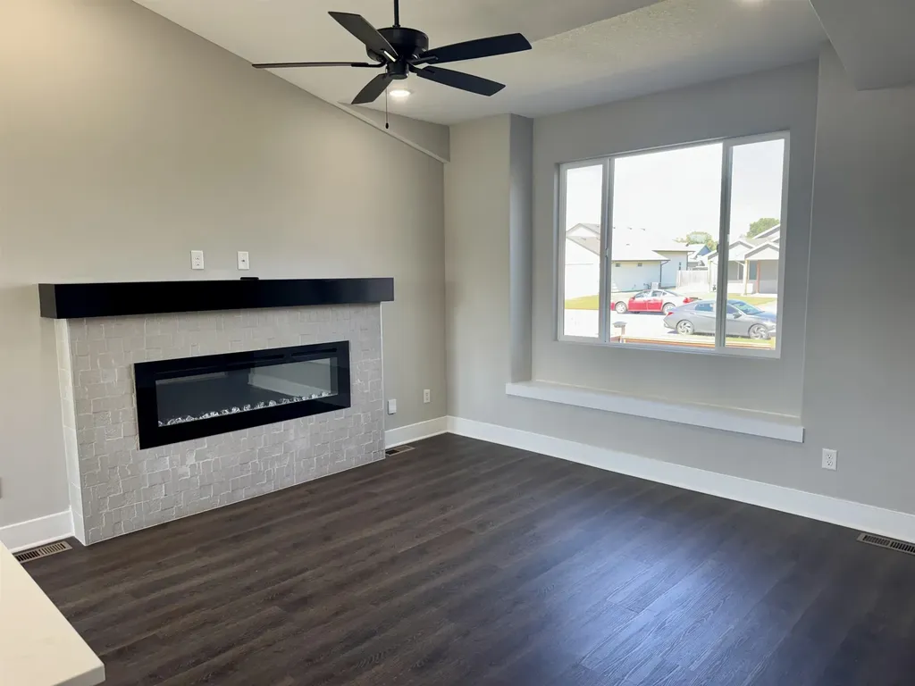 4429 S Mount Carmel Wichita KS 67217