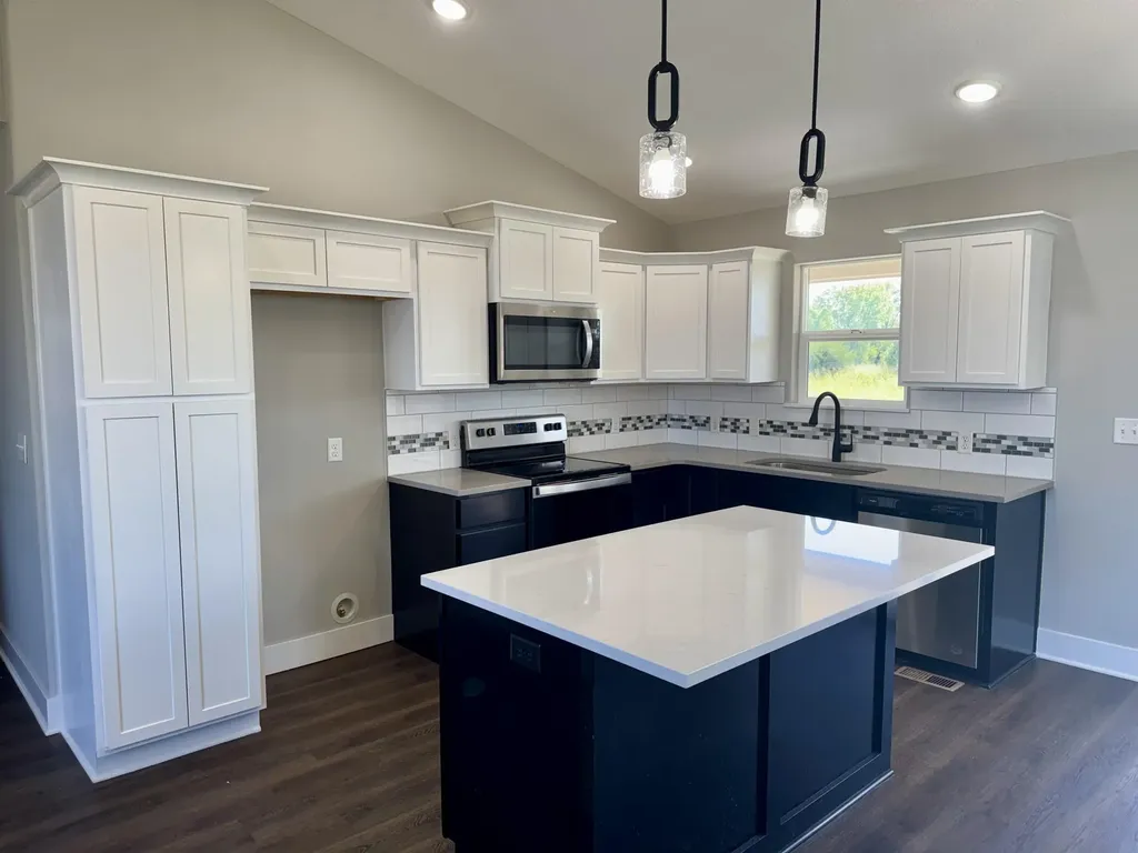 4429 S Mount Carmel Wichita KS 67217