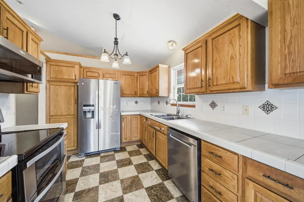 1942 S Chateau Street Wichita KS 67207