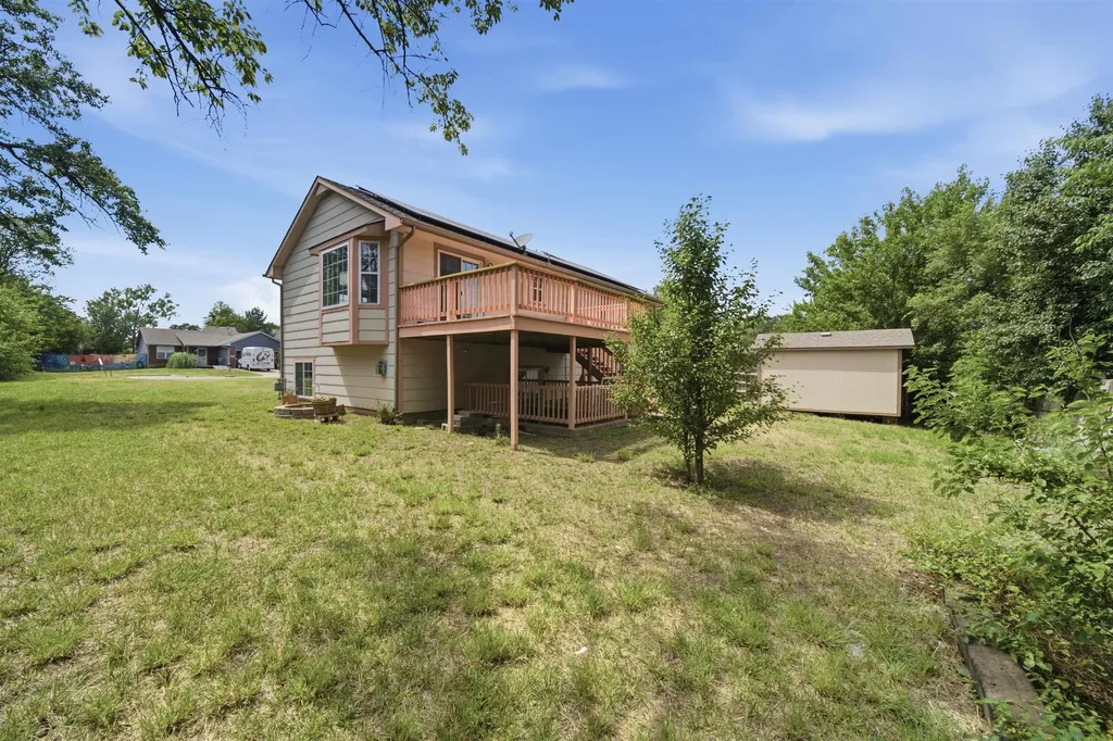 1942 S Chateau Street Wichita KS 67207