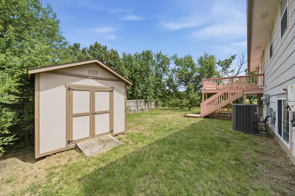 1942 S Chateau Street Wichita KS 67207