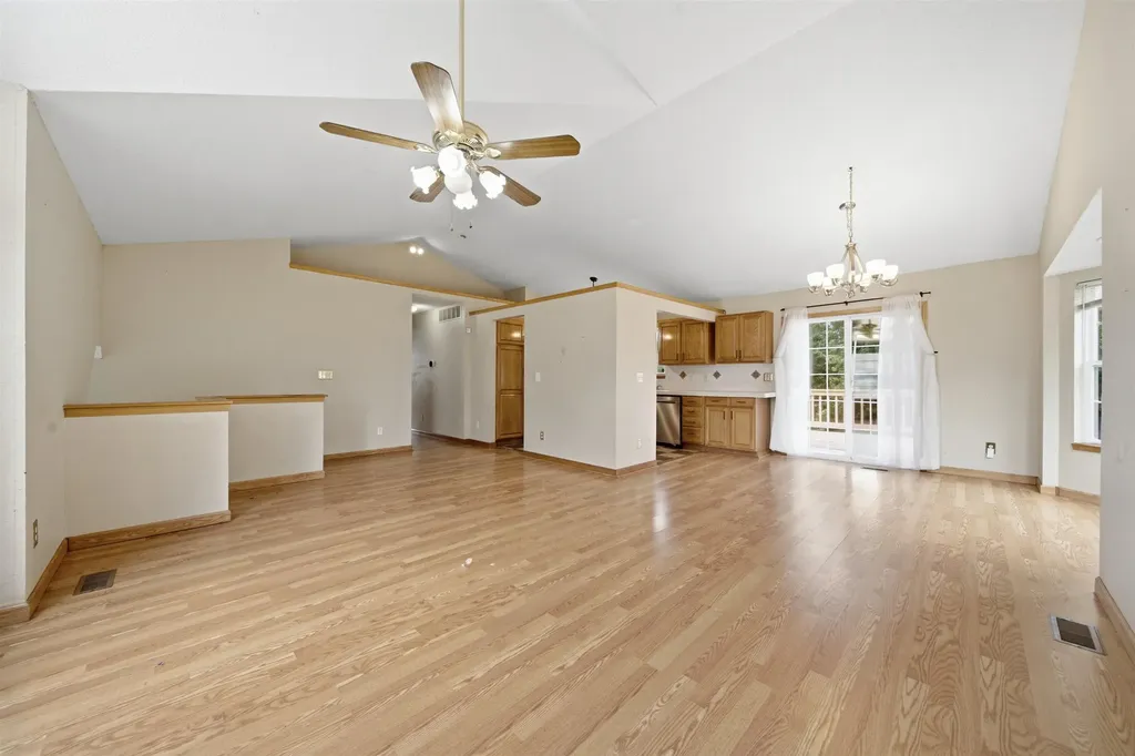 1942 S Chateau Street Wichita KS 67207