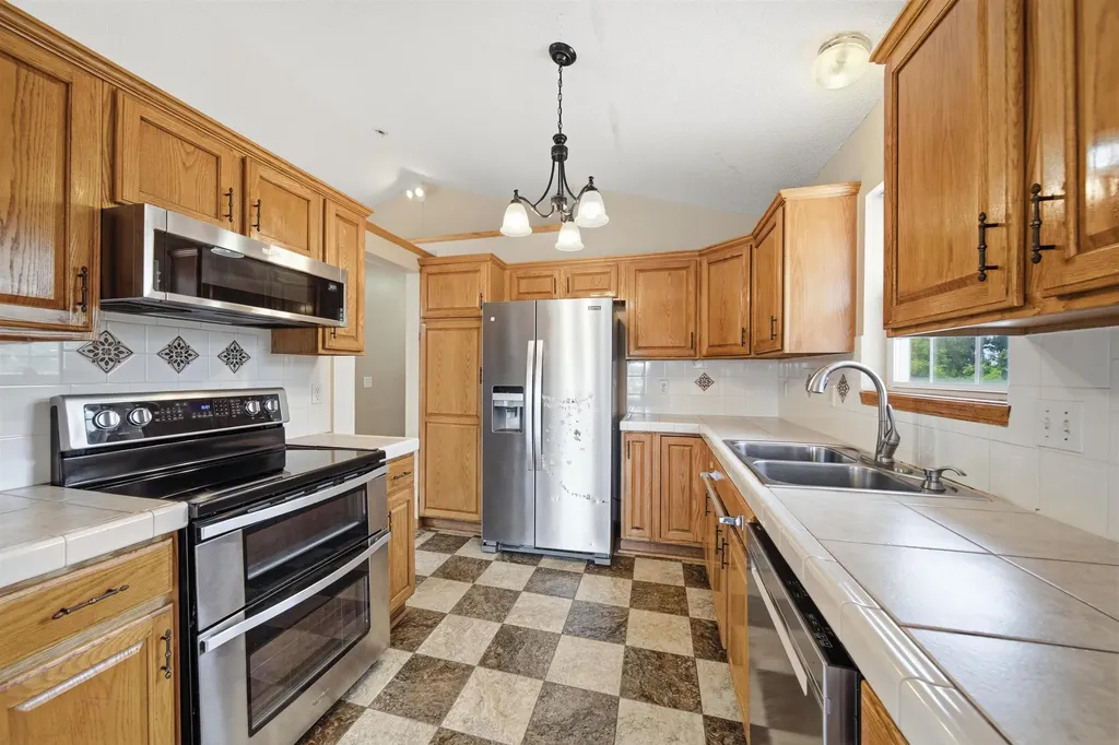1942 S Chateau Street Wichita KS 67207