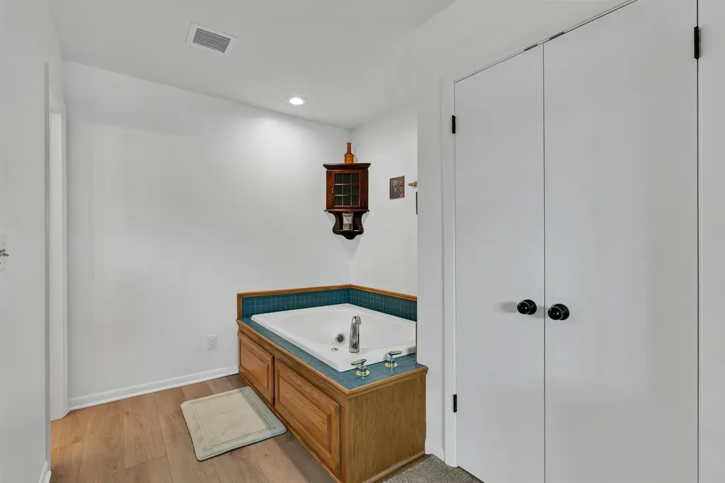 206 E Hamlin Andover KS 67002