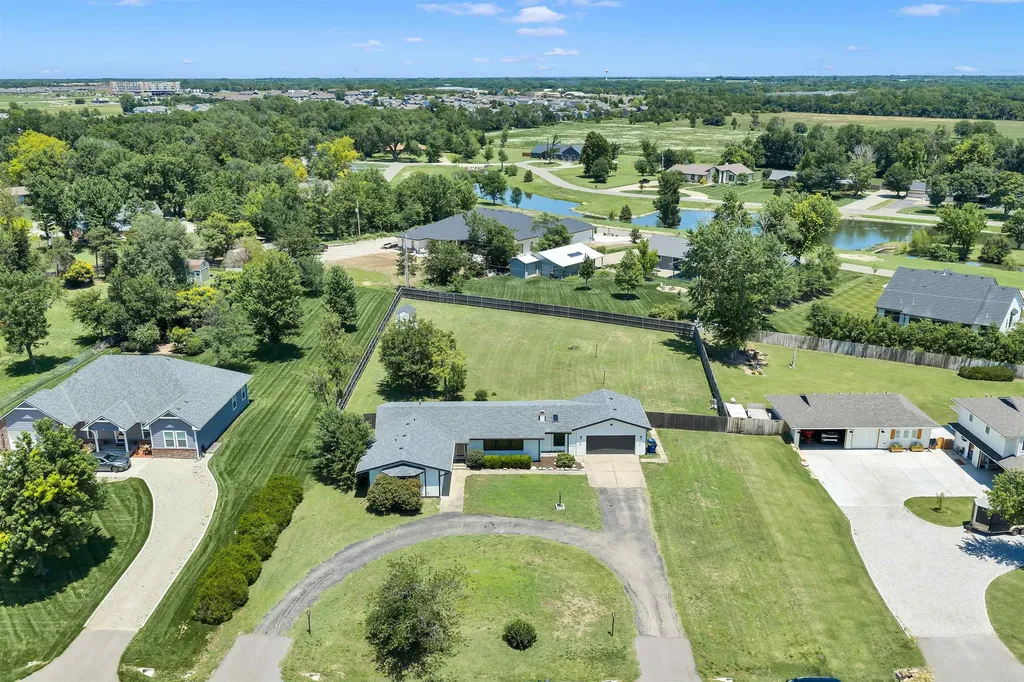 206 E Hamlin Andover KS 67002