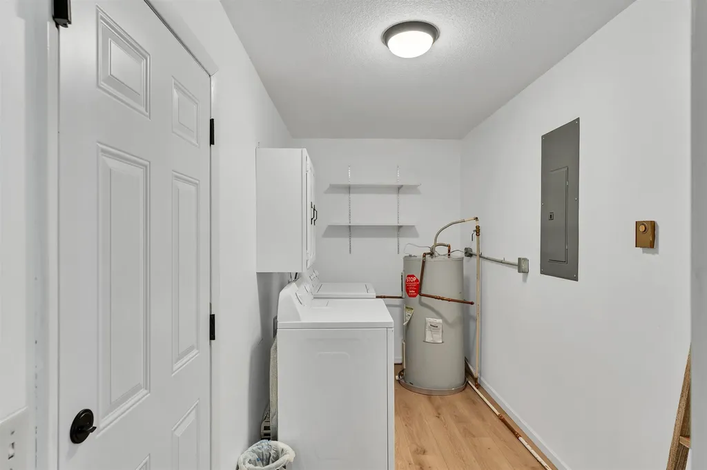 206 E Hamlin Andover KS 67002