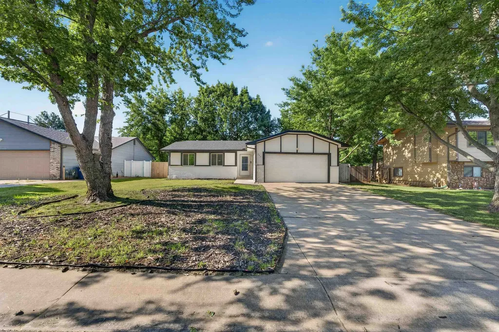 207 E North Point Drive Derby KS 67037