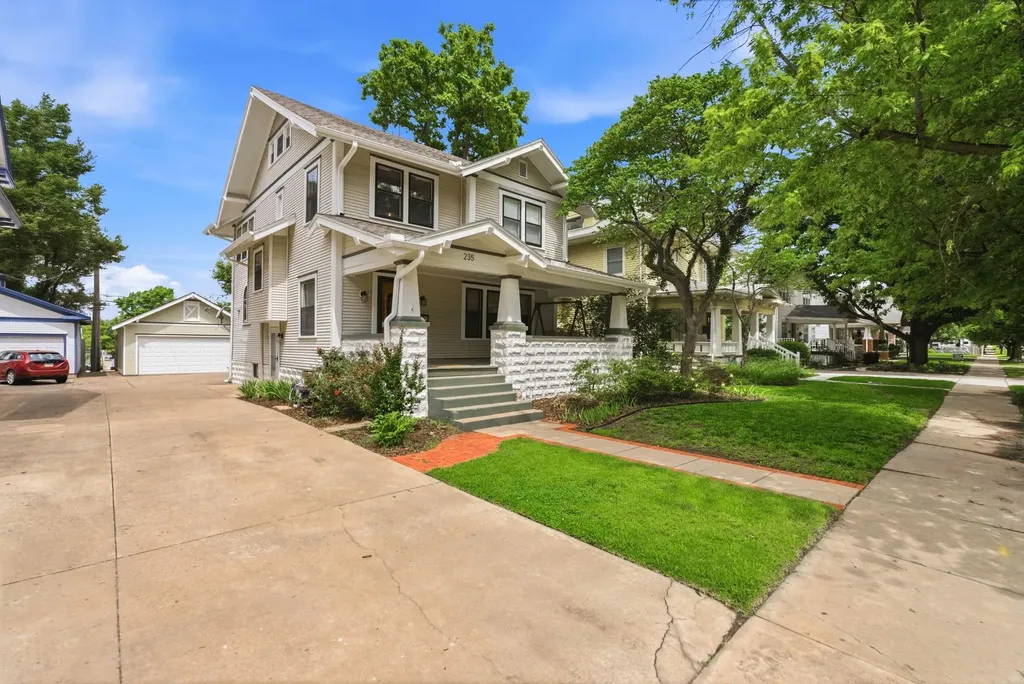 235 N Yale Wichita KS 67208