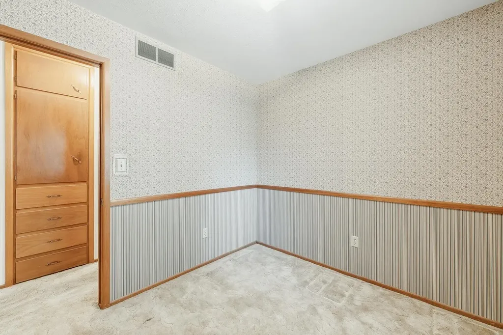 1209 N Sunset Drive Mulvane KS 67110